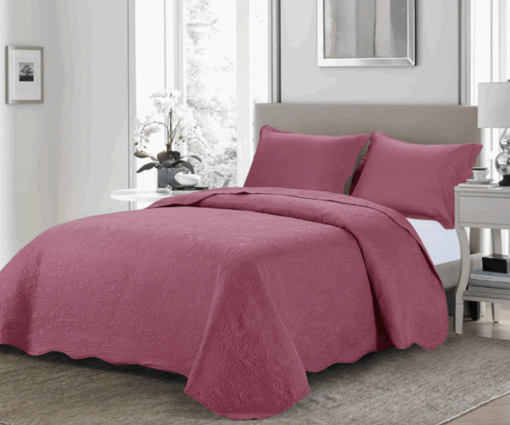 Por que o kit colcha lisa casal é uma escolha inteligente para revendedores de roupas de cama?